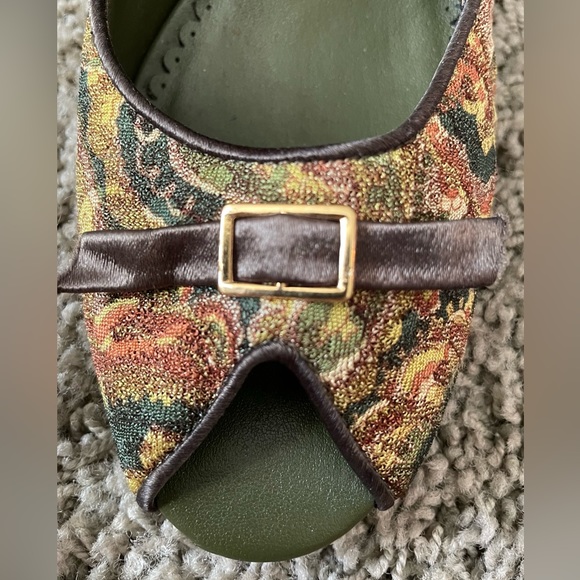 Brocade-Style Peep-Toe Heels - Picture 5 of 8